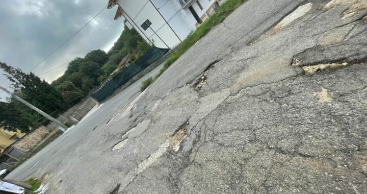 A Solano Superiore strade dissestate, l’appello dei cittadini